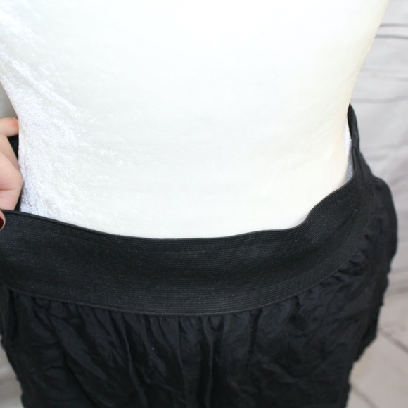 Black Rosette Skirt - Picture 2 of 6